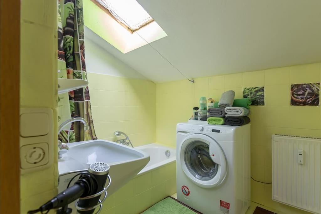 Lovely Spacious 3Room Loft Under Roof-100M2-Touristarea Rauth Luaran gambar